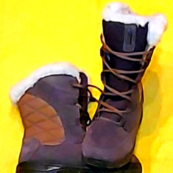 Columbia winter boot 👢 - Picture 6 of 10